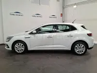 Usado Renault Mégane II Intens 115 CV (84 kW) 2022 Blanco Berlina