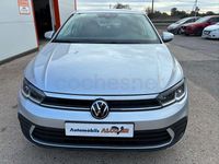 Usado VW Polo Life 95 CV (69 kW) 2021 Gris / plata Utilitario