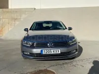 Usado VW Passat Advance 150 CV (110 kW) 2019 Gris / plata Berlina
