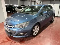 Usado Opel Astra Excellence 165 CV (121 kW) 2015 Azul Berlina