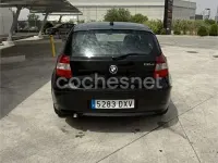 Usado BMW 118 122 CV (89 kW) 2006 Negro Utilitario