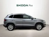 Usado Skoda Karoq Selection 150 CV (110 kW) 2024 Gris SUV