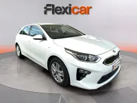Usado Kia Ceed 120 CV (88 kW) 2021 Blanco Utilitario
