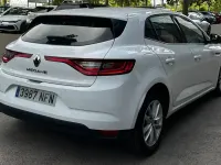 Usado Renault Mégane IV Zen 115 CV (84 kW) 2019 Blanco Berlina