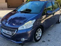 Usado Peugeot 208 Active 68 CV (50 kW) 2014 Azul Utilitario