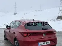 Usado Seat Leon FR 150 CV (110 kW) 2025 Rojo Berlina