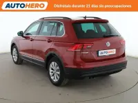 Usado VW Tiguan Advance 150 CV (110 kW) 2019 Rojo SUV