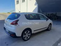 Usado Peugeot 3008 Allure 120 CV (88 kW) 2015 Blanco Familiar
