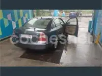 Usado VW Passat Highline 130 CV (95 kW) 2003 Negro Familiar