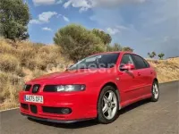 Usado Seat Leon Sport 150 CV (110 kW) 2003 Rojo Utilitario