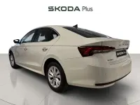 Usado Skoda Octavia Selection 150 CV (110 kW) 2025 Blanco