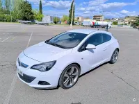 Usado Opel Astra GTC Sportive 200 CV (147 kW) 2014 Blanco Berlina