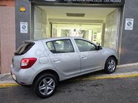 Usado Dacia Sandero Base 75 CV (55 kW) 2016 Gris / plata Berlina