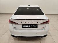 Usado Skoda Octavia RS 265 CV (194 kW) 2025 Blanco Berlina