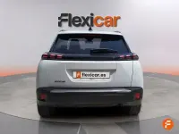 Usado Peugeot 2008 Allure 100 CV (73 kW) 2024 Blanco SUV