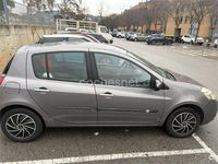 Usado Renault Clio II Authentique 70 CV (51 kW) 2010 Gris / plata Berlina