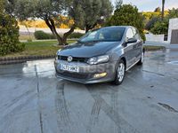 Usado VW Polo Advance 90 CV (66 kW) 2013 Gris / plata Berlina