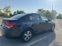 Usado Chevrolet Cruze LS 113 CV (83 kW) 2009 Negro Berlina