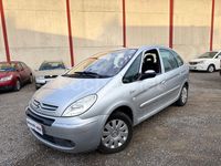Usado Citroën Xsara Picasso Exclusive 90 CV (66 kW) 2005 Gris / plata Monovolumen