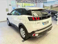 Usado Peugeot 3008 Allure 130 CV (95 kW) 2019 Blanco SUV