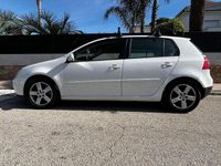 Usado VW Golf V Highline 102 CV (75 kW) 2007 Blanco Berlina