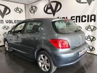 Usado Peugeot 307 90 CV (66 kW) 2007 Gris / plata Berlina