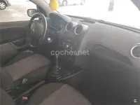 Usado Ford Fiesta Trend 68 CV (50 kW) 2006 Verde Utilitario