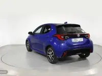 Usado Toyota Yaris Style 116 CV (85 kW) 2022 Azul Utilitario
