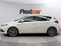 Usado Toyota Auris Hybrid Edition 136 CV (100 kW) 2018 Blanco Berlina
