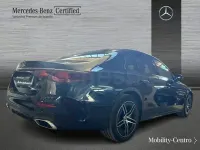 Usado Mercedes E300 313 CV (230 kW) 2024 Azul náutico Berlina