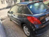Usado Peugeot 207 90 CV (66 kW) 2008 Negro Berlina