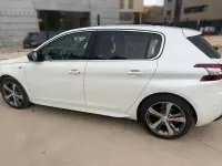 Usado Peugeot 308 SW Active 131 CV (96 kW) 2021 Blanco Familiar