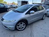 Usado Honda Civic Executive 140 CV (102 kW) 2011 Gris / plata Berlina