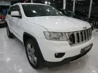 Käytetty Jeep Grand Cherokee Overland 250 HP (183 kW) 2017 Valkoinen Katumaasturi