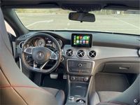 Usado Mercedes CLA220 Shooting Brake AMG line 177 CV (130 kW) 2016 Blanco Familiar