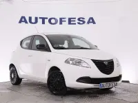 Usado Lancia Ypsilon 69 CV (50 kW) 2014 Blanco Utilitario