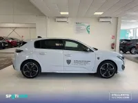 Usado Peugeot e-308 114 kW (156 CV) 2023 Blanco Utilitario