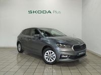 Usado Skoda Fabia Selection 95 CV (69 kW) 2025 Gris Berlina