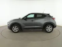 Usado Nissan Juke Acenta 114 CV (83 kW) 2021 Gris SUV