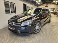 Usado Mercedes A180 AMG line 109 CV (80 kW) 2015 Negro Utilitario