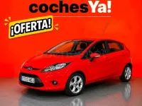Usado Ford Fiesta Trend 82 CV (60 kW) 2011 Rojo Berlina