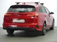 Usado Kia Ceed 103 CV (75 kW) 2019 Rojo Utilitario