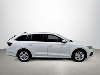 Usado Skoda Octavia Ambition 150 CV (110 kW) 2024 Blanco Familiar