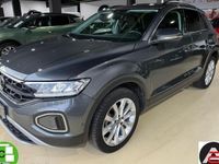 Usado VW T-Roc Life 150 CV (110 kW) 2022 Gris / plata SUV