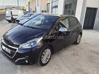 Usado Peugeot 208 Style 82 CV (60 kW) 2016 Violeta / lila Utilitario