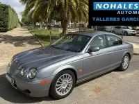 Usado Jaguar S-Type Executive 207 CV (152 kW) 2007 Gris / plata Berlina