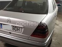Usado Mercedes C240 Elegance 170 CV (125 kW) 2000 Gris / plata Berlina