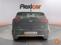 Usado Kia Niro 141 CV (103 kW) 2021 Negro SUV