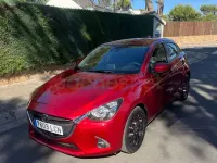 Usado Mazda 2 Edition 90 CV (66 kW) 2019 Granate Berlina