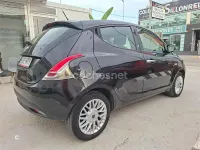Usado Lancia Ypsilon 95 CV (69 kW) 2013 Negro Utilitario